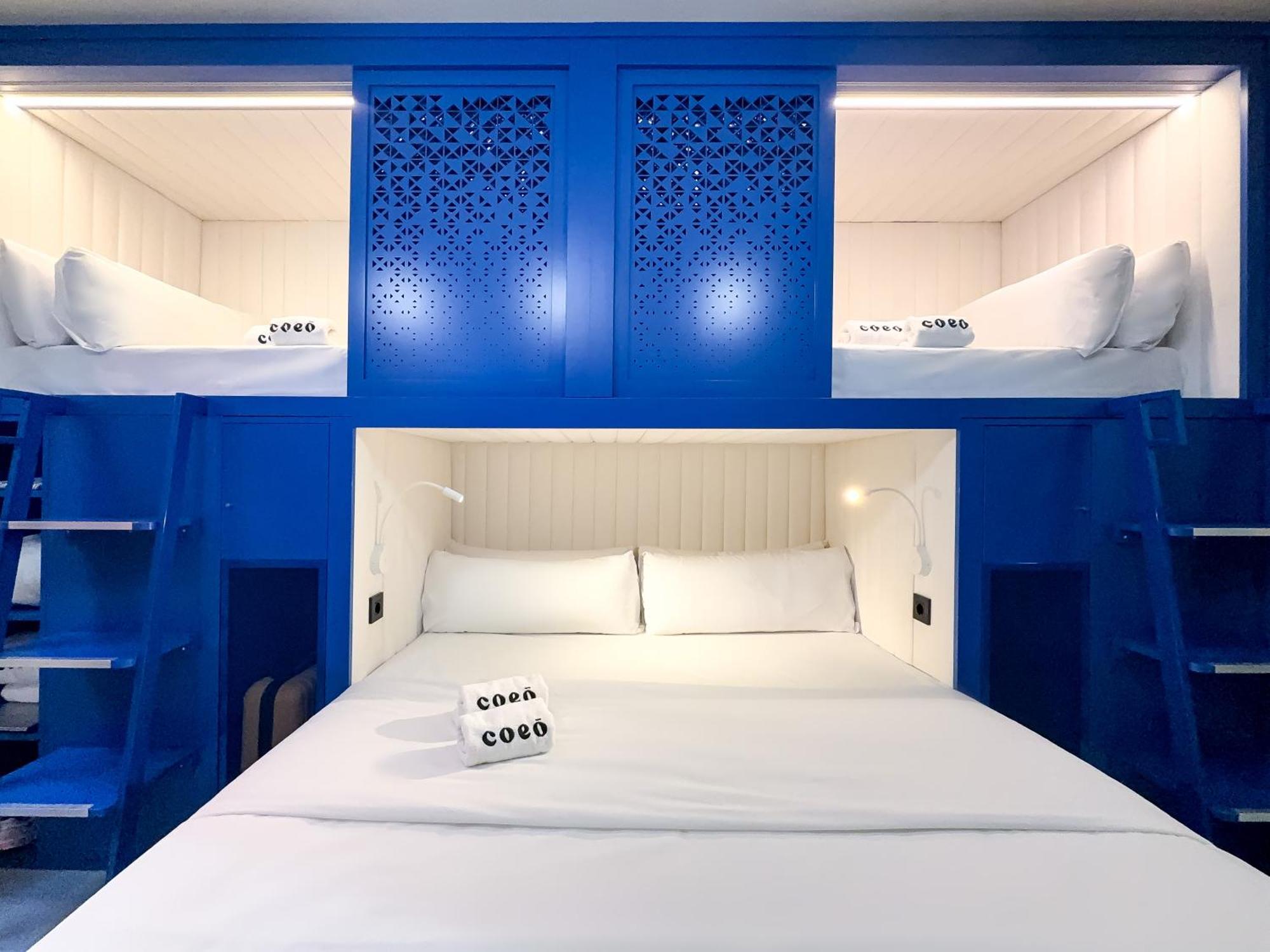 Coeo Hernan Ruiz Rooftop Pool Hostel Malaga Bilik gambar
