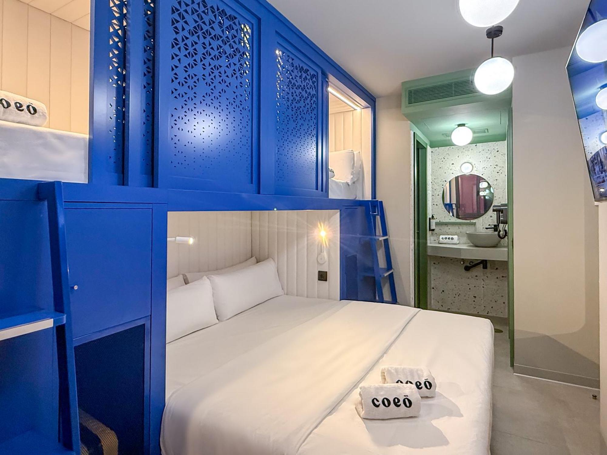 Coeo Hernan Ruiz Rooftop Pool Hostel Malaga Bilik gambar