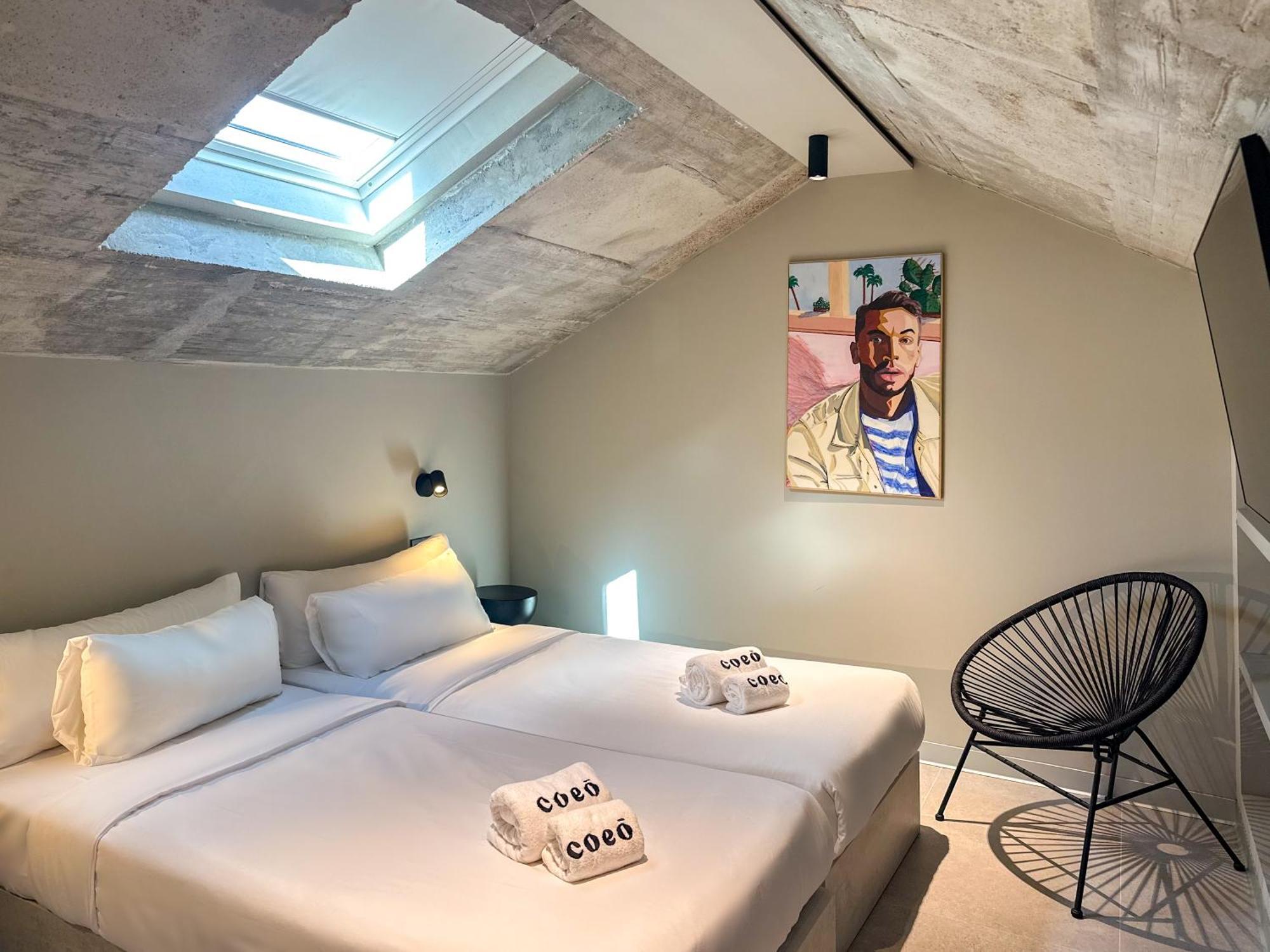 Coeo Hernan Ruiz Rooftop Pool Hostel Malaga Bilik gambar